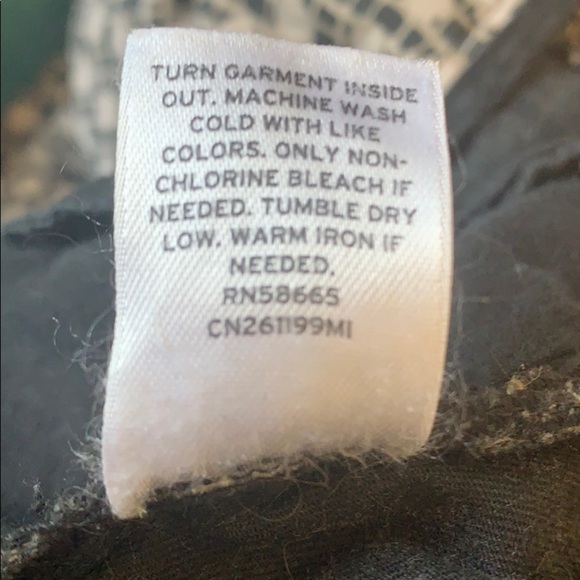 CASLON•SHORTS - Picture 6 of 6